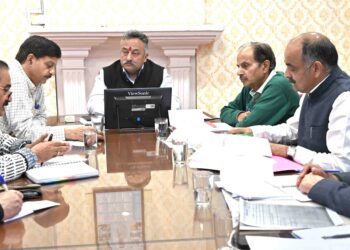 हिमाचल प्रदेश में  7,635 मेधावी विद्यार्थियों को टैबलेट वितरित किए जाएंगे