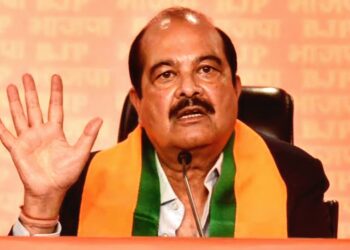 कांगड़ा वैली रेल सेवा बहाल हो—चार साल से बंद सेवा से जनता परेशान: हर्ष महाजन