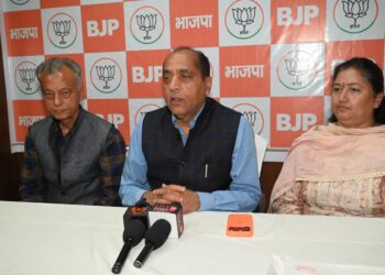 जयराम ठाकुर का कांग्रेस पर प्रहार: दोहंदी वार्ड में जनभावनाओं के साथ किया ‘खेला’