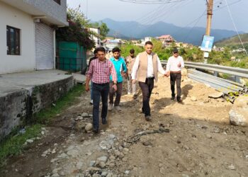 एसडीएम संकल्प गौतम ने पेयजल एवं सीवरेज कार्यों का किया निरीक्षण, अधिकारियों को दिए समय सीमा में काम पूरा करने के निर्देश