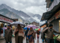 बारिश और ठंडी हवाओं से लुढ़का पारा, प्रशासन ने जारी किया अलर्ट