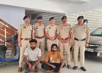 Motorcyclists Snatch Gold Chain from Woman on Way to Kangra Temple; Two Accused Arrested Within Four Days