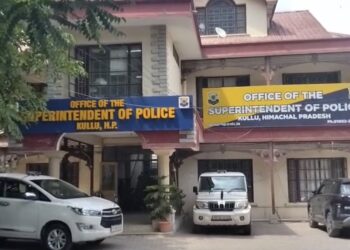 कुल्लू-मनाली में रिकॉर्ड तोड़ भीड़: आसमान से जमीन तक पुलिस का कड़ा पहरा, चप्पे-चप्पे पर ड्रोन से निगरानी