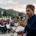 हमीरपुर में थमा नहीं सियासी घमासान: आशीष शर्मा ने मंत्री गोमा को घेरा, बोले- टोपी संस्कृति का प्रतीक, राजनीति का नहीं